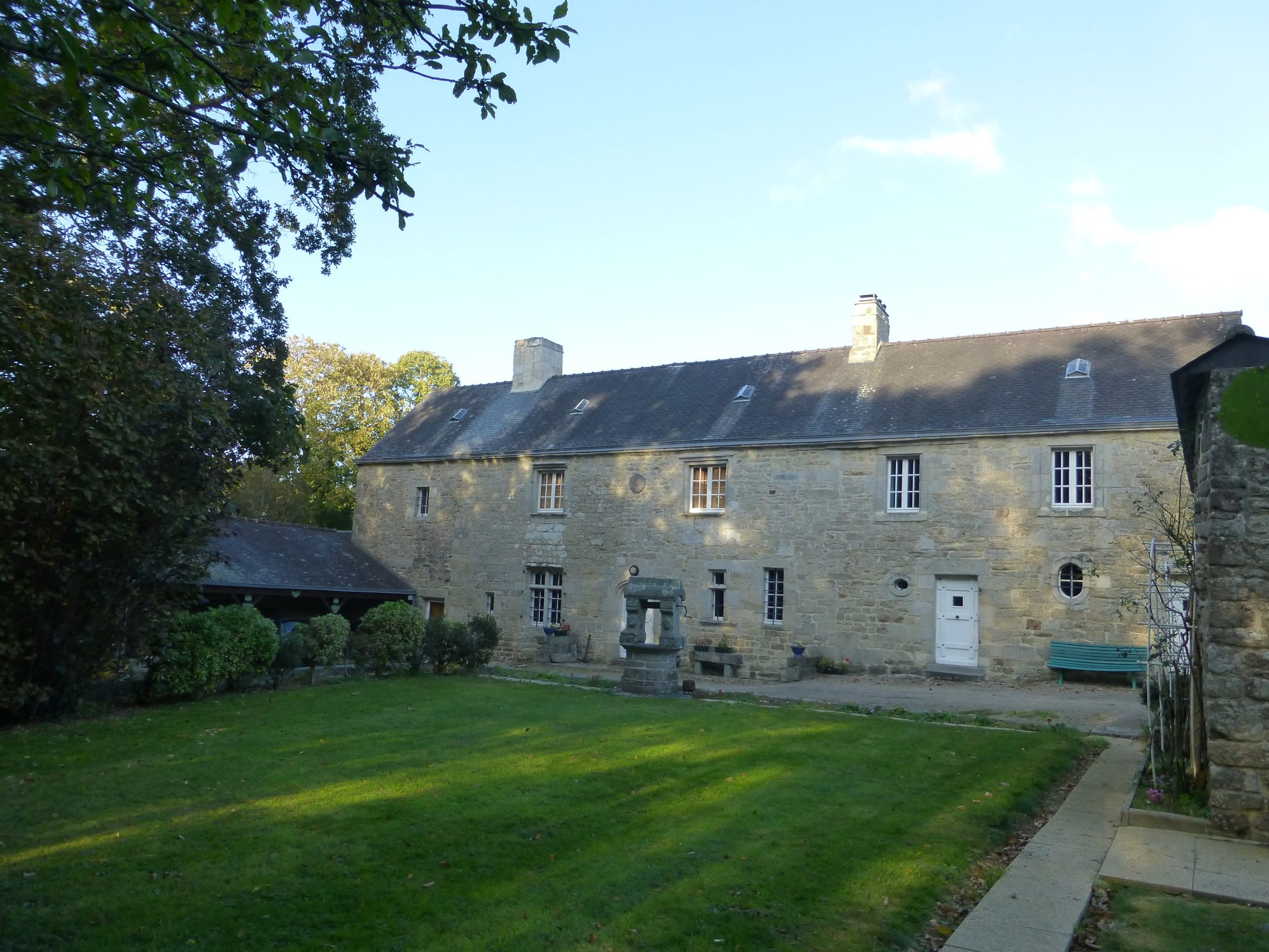 L’histoire d’un Manoir Breton et de Vieilles Pierres au Coeur de la Capitale de la Cornouaille “Kemper”