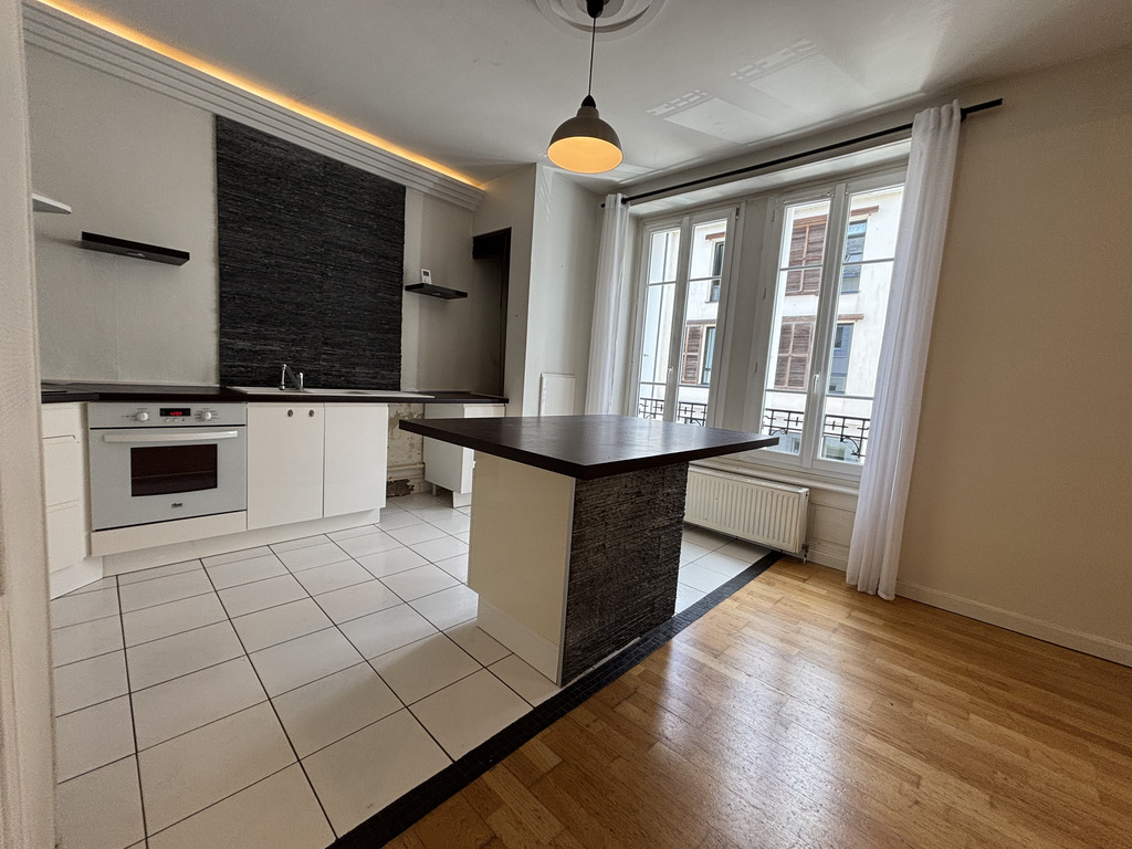 A Louer. Disponible Immédiatement. Quimper, Appartement T4 de 100 m² avec Parking