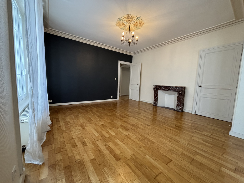 A Louer. Disponible Immédiatement. Quimper, Appartement T4 de 100 m² avec Parking