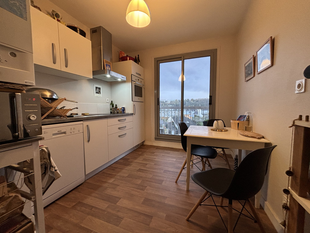 A Louer. Libre Fin Février 2026. Un T2 avec Parking, Rénové et en Parfait Etat, à 10 min à Pied du Centre !