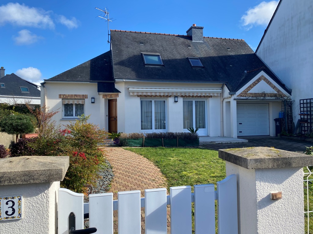 Exclusivité Agence. Vannes Centre Idéalement Située Maison de 2000 dans un Quartier Prisé