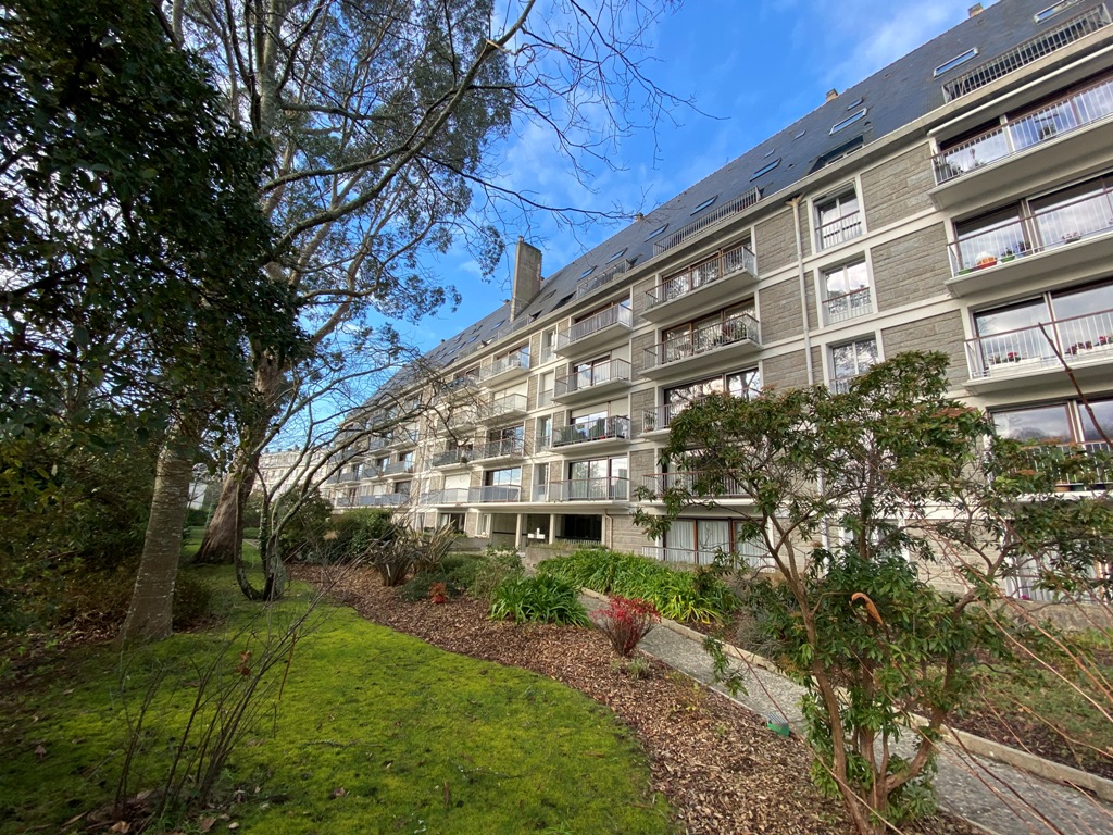 A Louer. Libre 02/11/2024. Quartier du Palais, Résidence Calme & Sécurisée pour T4 de Standing Entièrement Rénové !