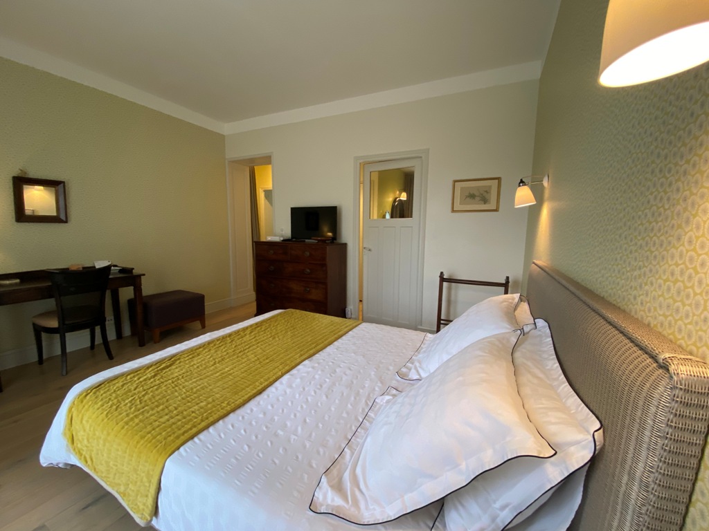 Quimper – Position Dominante sur un Parc Botanique EXCEPTIONNEL pour Propriété Remarquable