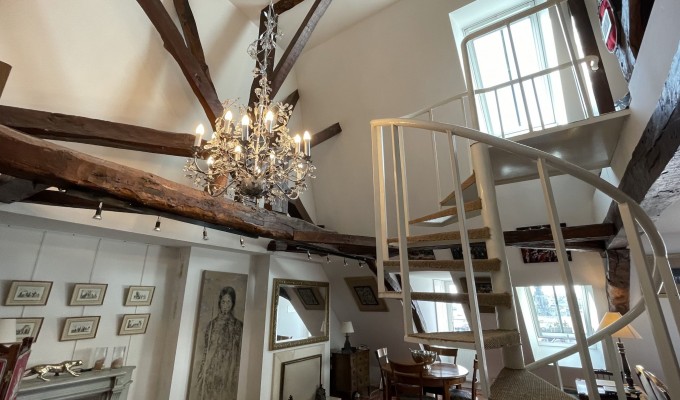 Quimper Centre , Vue Cathédrale  Pour Remarquable Duplex ( 84m²) Avec Ascenseur & Parking