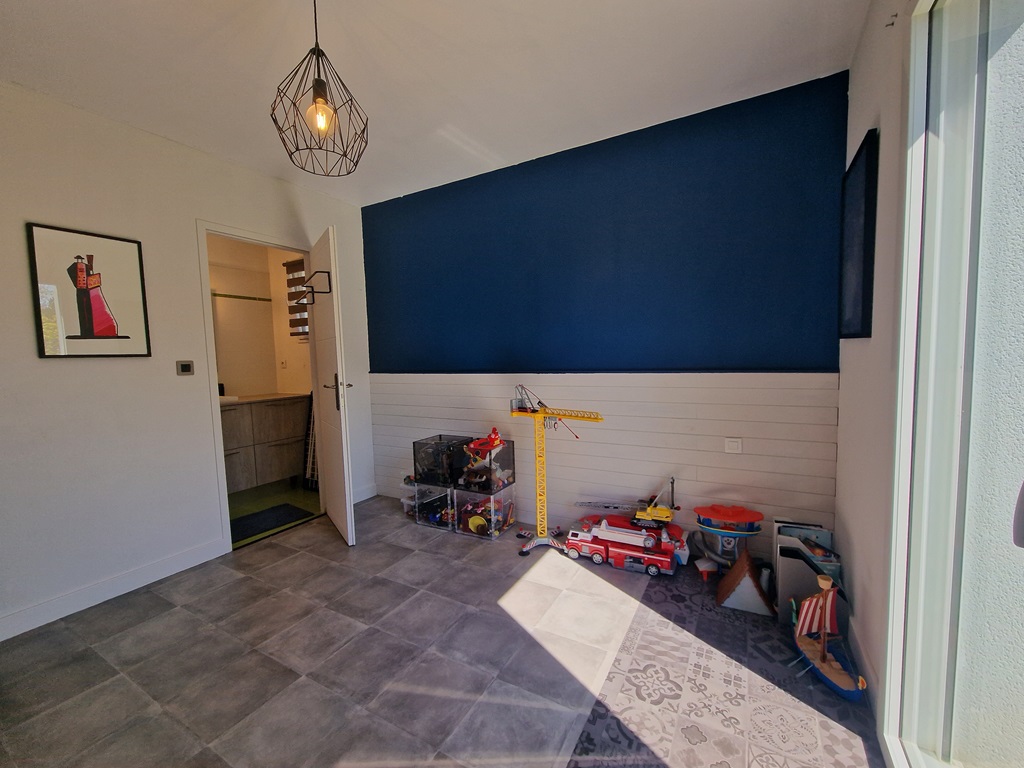 Entre Terre & Mer. La Maison Contemporaine Intemporelle Avec son Garage-Atelier (80m²) & Jardin de 1150m²