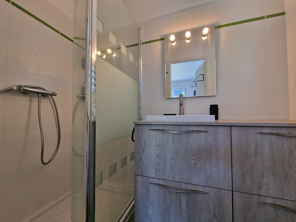 Entre Terre & Mer. La Maison Contemporaine Intemporelle Avec son Garage-Atelier (80m²) & Jardin de 1150m²
