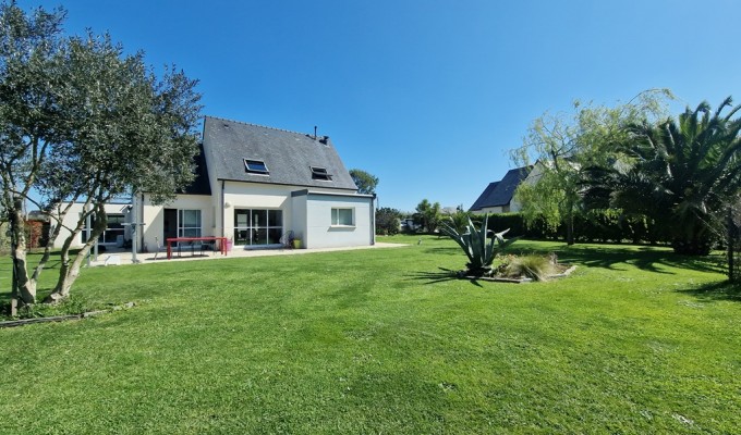 Entre Terre & Mer. La Maison Contemporaine Intemporelle Avec son Garage-Atelier (80m²) & Jardin de 1150m²