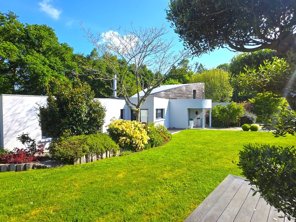 Entre Terre & Mer Maison D’Architecte, avec Jardin paysager, en lisière des “Rives de l’Odet”