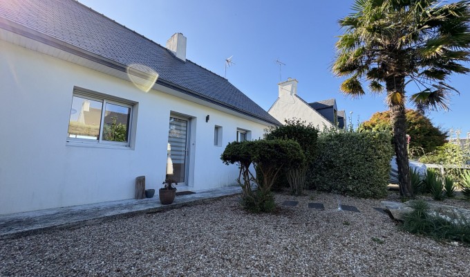 Pleuven – Lumineuse & Évolutive Contemporaine de 1991 Avec Jardin Arboré à Deux Pas des Commodités