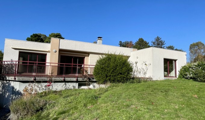 Pont-Scorff – Spacieuse & Lumineuse Maison de Plain-Pied (166 m²) sur 2300 m² de Terrain Arboré