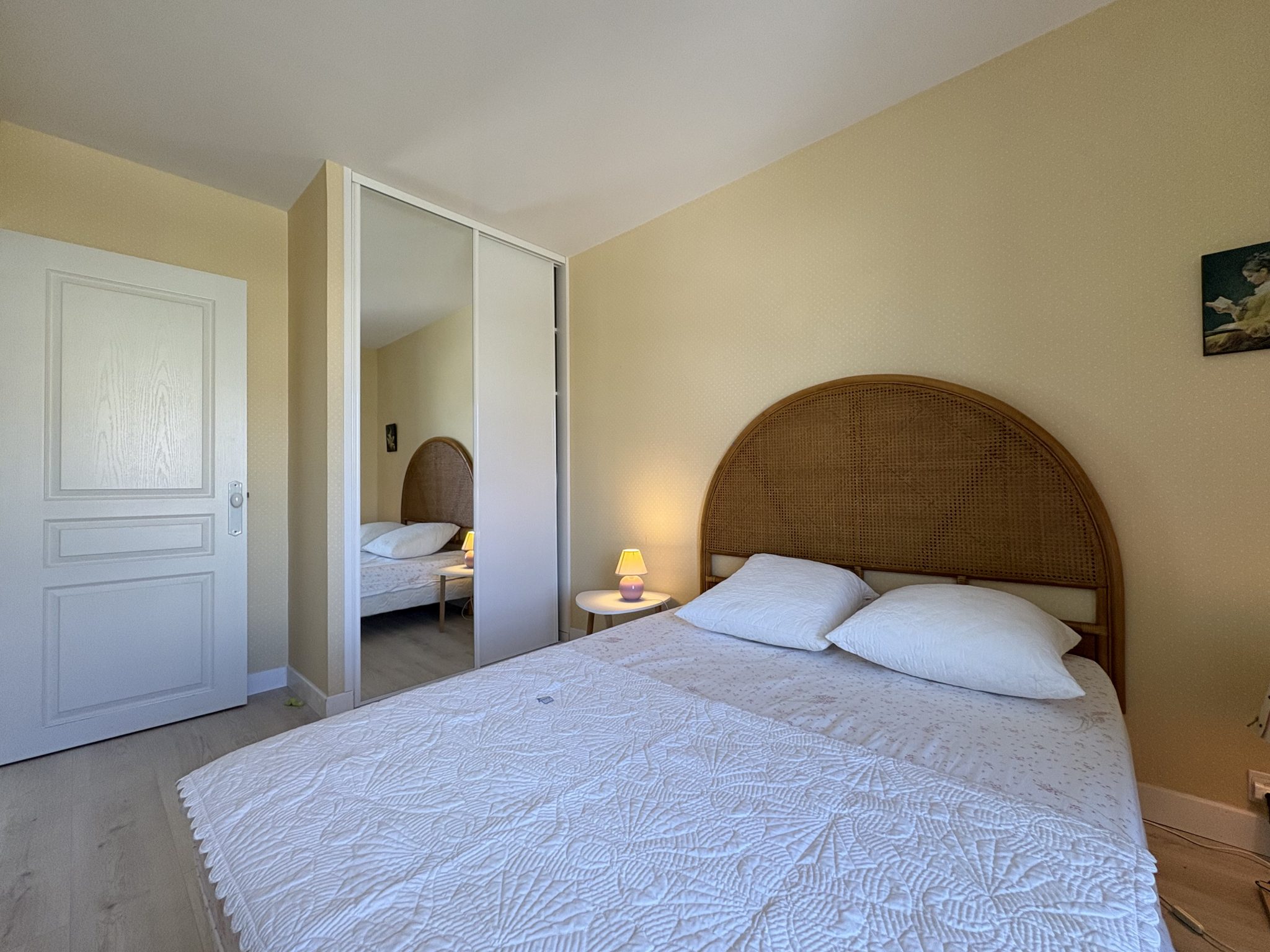 Concarneau, Vue Imprenable sur L’océan Pour Ce T3 Duplex, Terrasse Panoramique & Son Jardin Accès Direct A La Plage