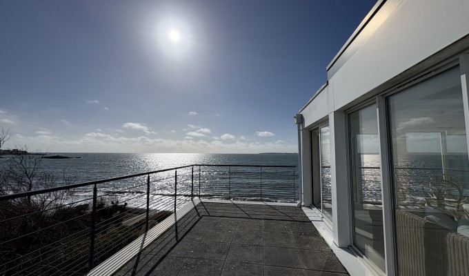 Concarneau, Vue Imprenable sur L’océan Pour Ce T3 Duplex, Terrasse Panoramique & Son Jardin Accès Direct A La Plage