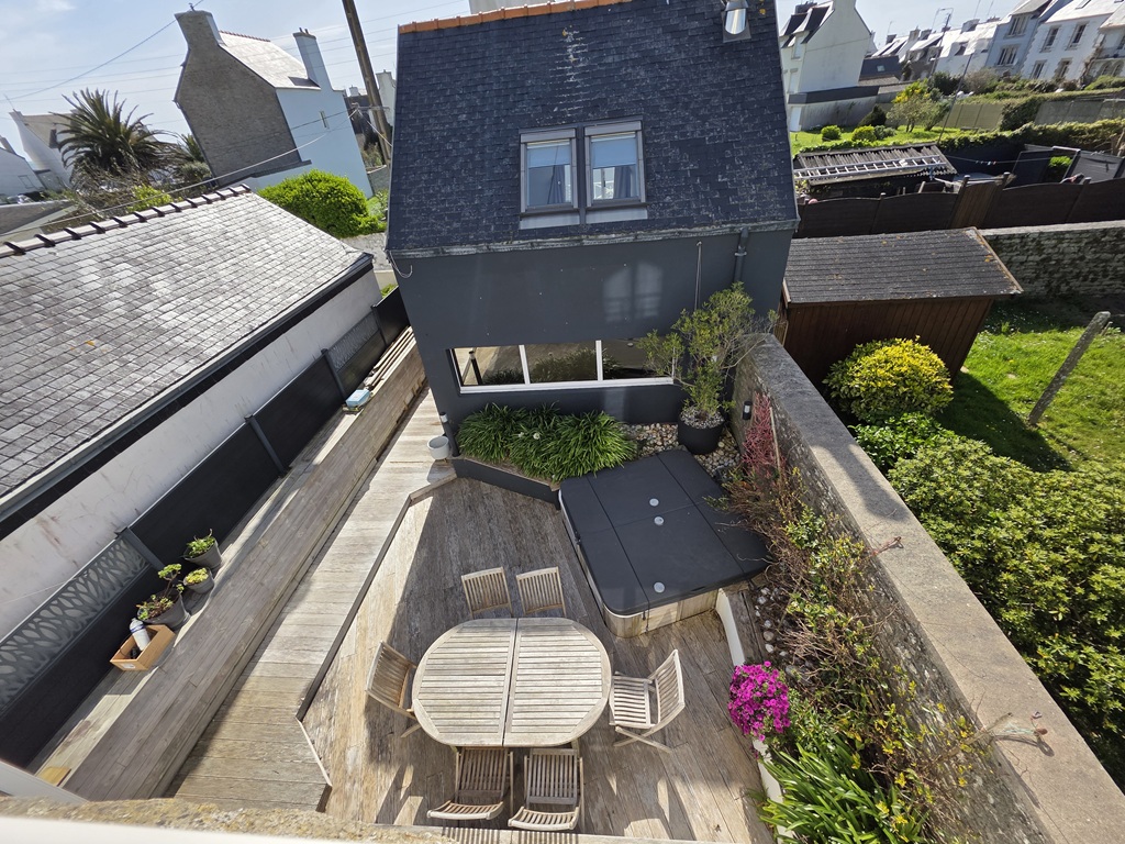 Exclusivité Agence, LECHIAGAT, La Plage à 100m, Maison Année 30 & Maison annexe pour les Amis