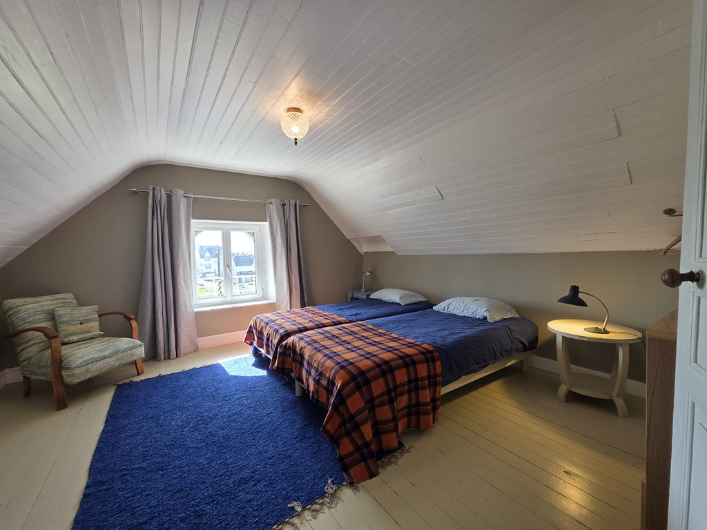 Exclusivité Agence, LECHIAGAT, La Plage à 100m, Maison Année 30 & Maison annexe pour les Amis