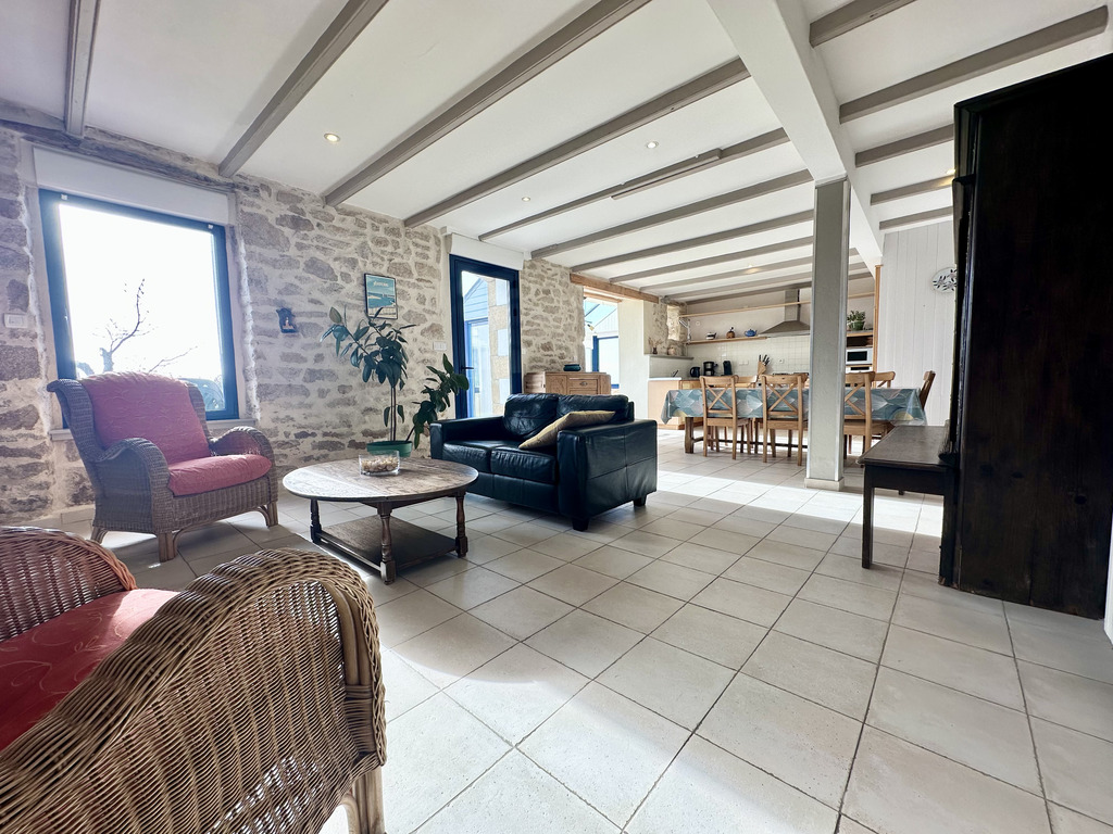 Plouhinec – Charme & Vue Mer, L’authentique 1930 Rénovée & Baignée de Lumière avec Jardin