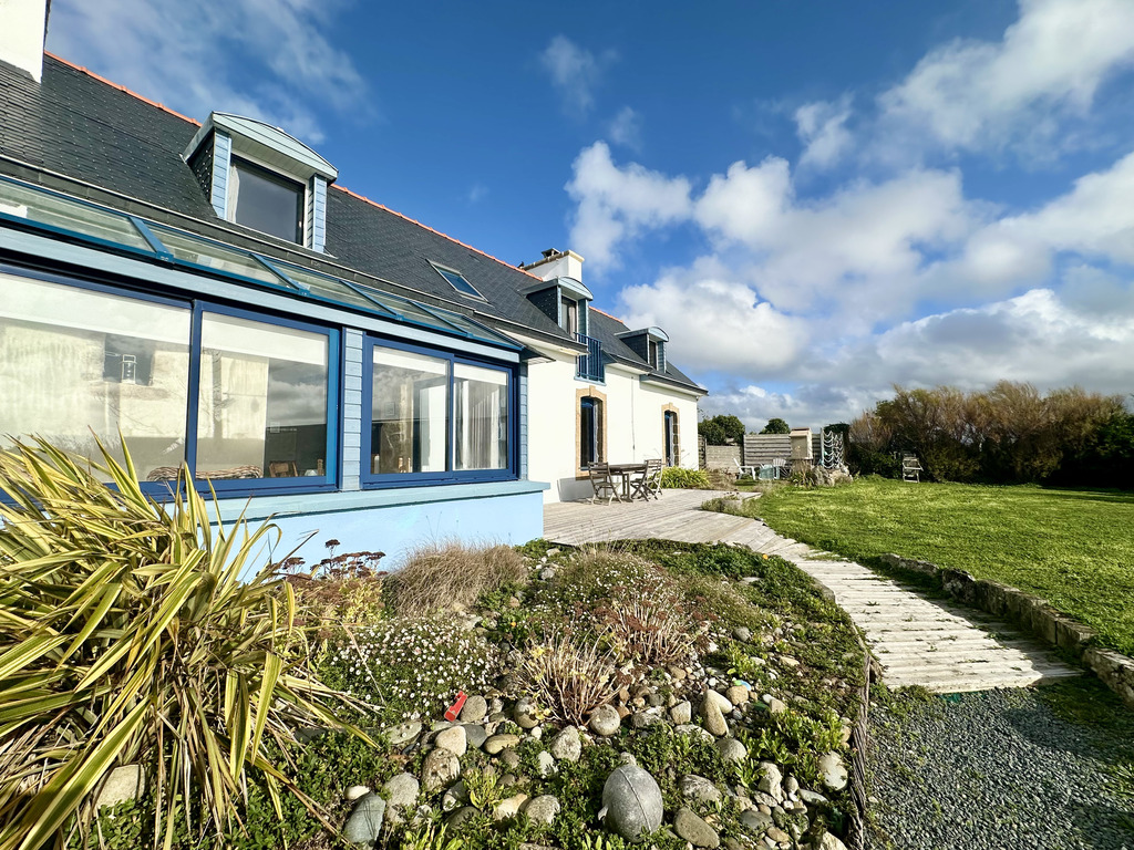 Plouhinec – Charme & Vue Mer, L’authentique 1930 Rénovée & Baignée de Lumière avec Jardin