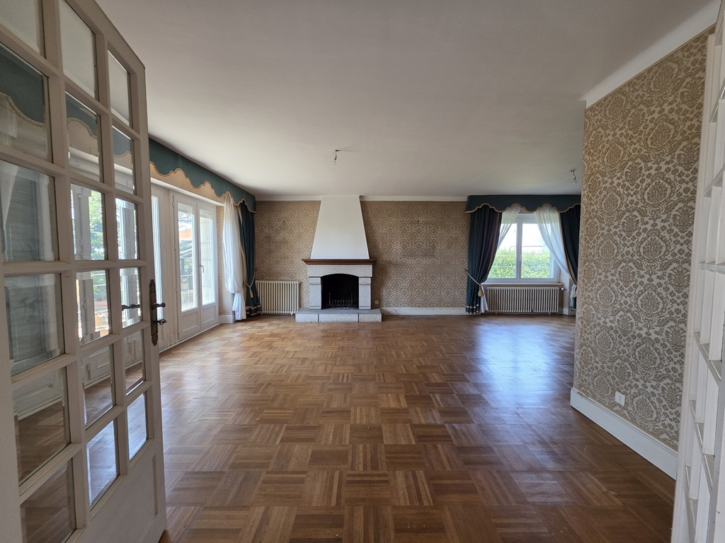 Exclusivité Agence. Guilvinec Pleine Vue Mer & Accès Plage, Vaste Maison de Famille Avec Jardin de 880m²