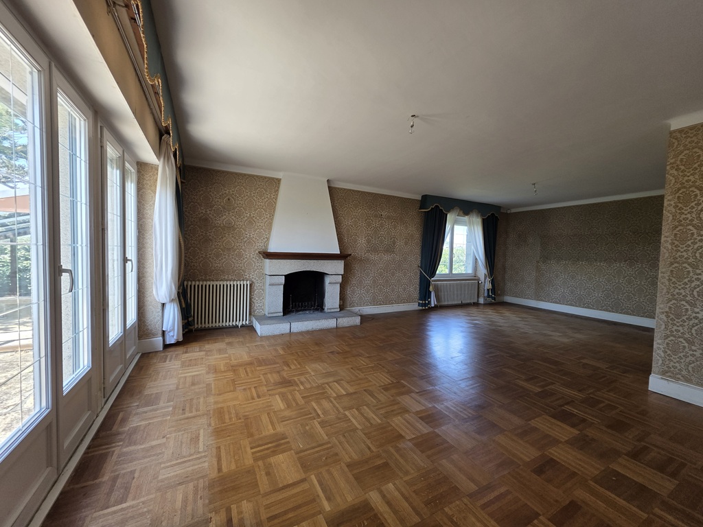 Exclusivité Agence. Guilvinec Pleine Vue Mer & Accès Plage, Vaste Maison de Famille Avec Jardin de 880m²