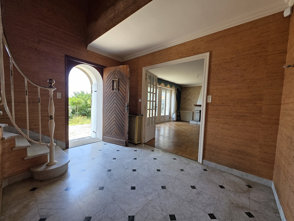 Exclusivité Agence. Guilvinec Pleine Vue Mer & Accès Plage, Vaste Maison de Famille Avec Jardin de 880m²