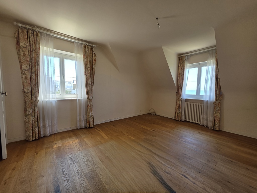 Exclusivité Agence. Guilvinec Pleine Vue Mer & Accès Plage, Vaste Maison de Famille Avec Jardin de 880m²
