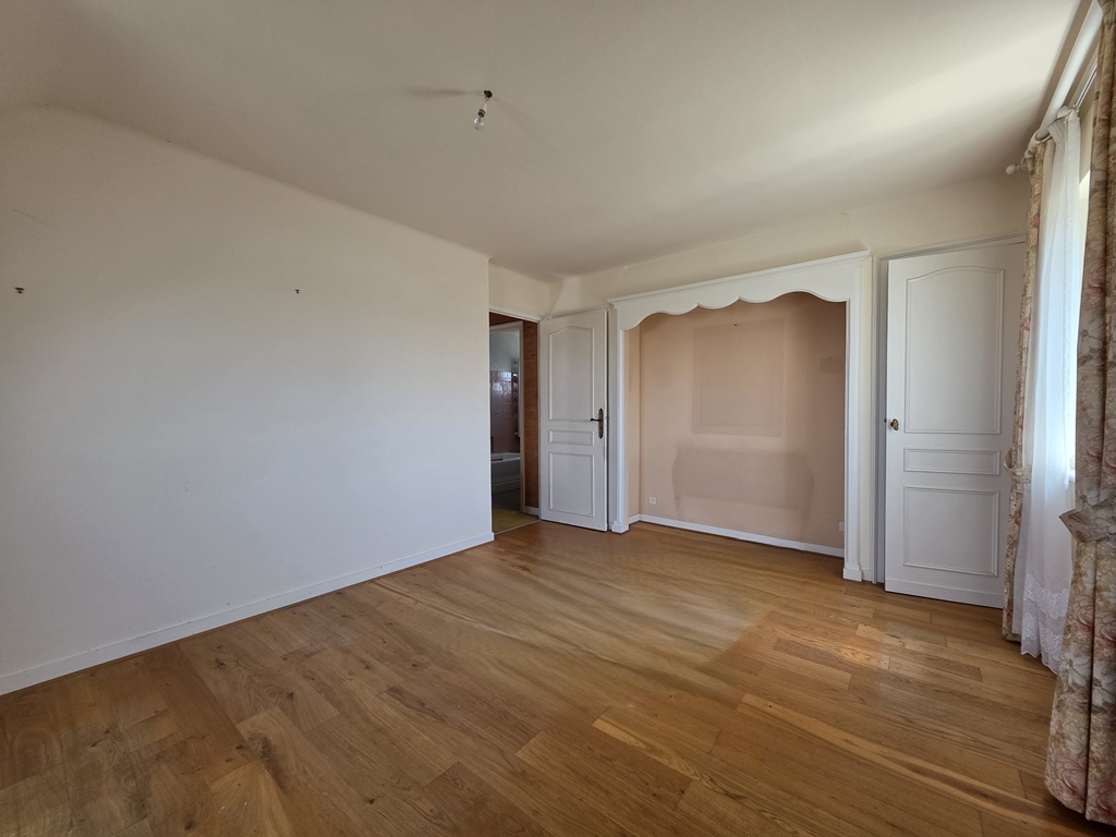 Exclusivité Agence. Guilvinec Pleine Vue Mer & Accès Plage, Vaste Maison de Famille Avec Jardin de 880m²