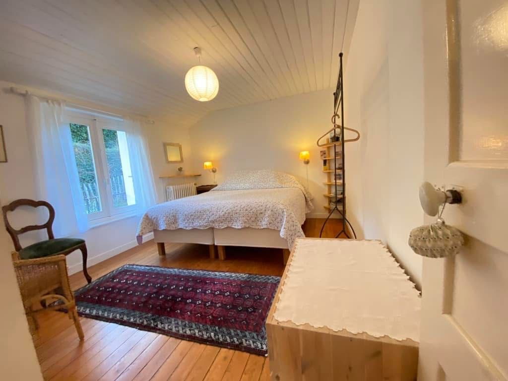 Au Coeur du Centre-Ville de Pont-Aven, Maison de Maître du XIXe Siècle Avec Jardin Clos de Murs. RARE!