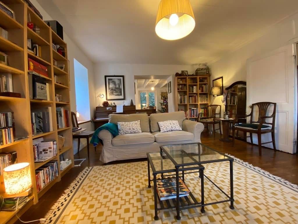 Au Coeur du Centre-Ville de Pont-Aven, Maison de Maître du XIXe Siècle Avec Jardin Clos de Murs. RARE!