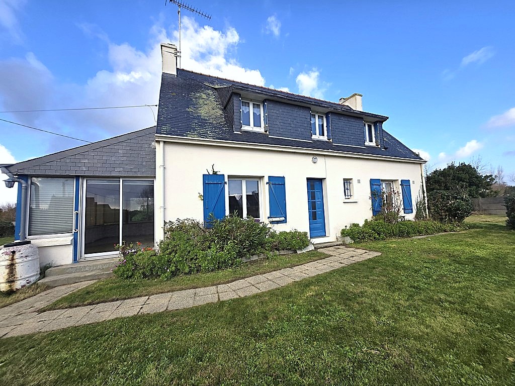 Penmarch- Fort Potentiel Pour Maison Typique “Aux Volets Bleus”; Proche Des Plages & Du Port De Kérity