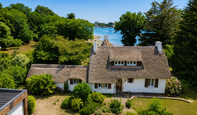Exclusivité Agence, La forêt Fouesnant, Vue Panoramique Pour Chaumière Bretonne Avec Jardin