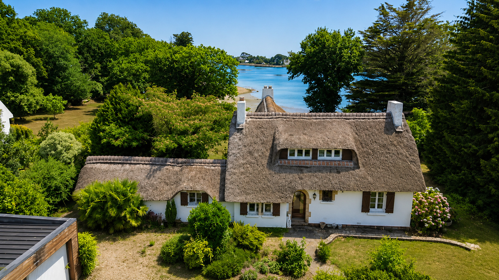 Exclusivité Agence, La forêt Fouesnant, Vue Panoramique Pour Chaumière Bretonne Avec Jardin