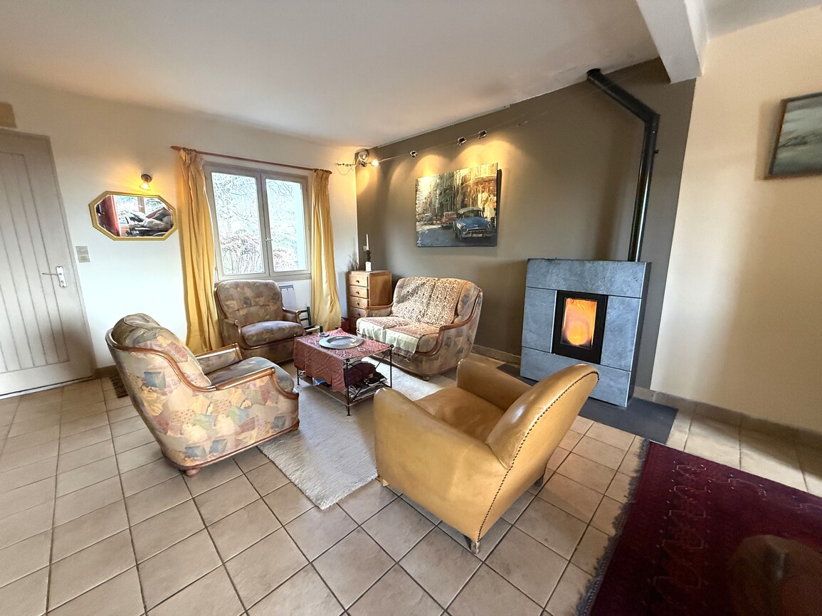 Audierne – Emplacement Recherché pour cette Maison de 110 m² avec Jardin Terrasse & Sous-Sol