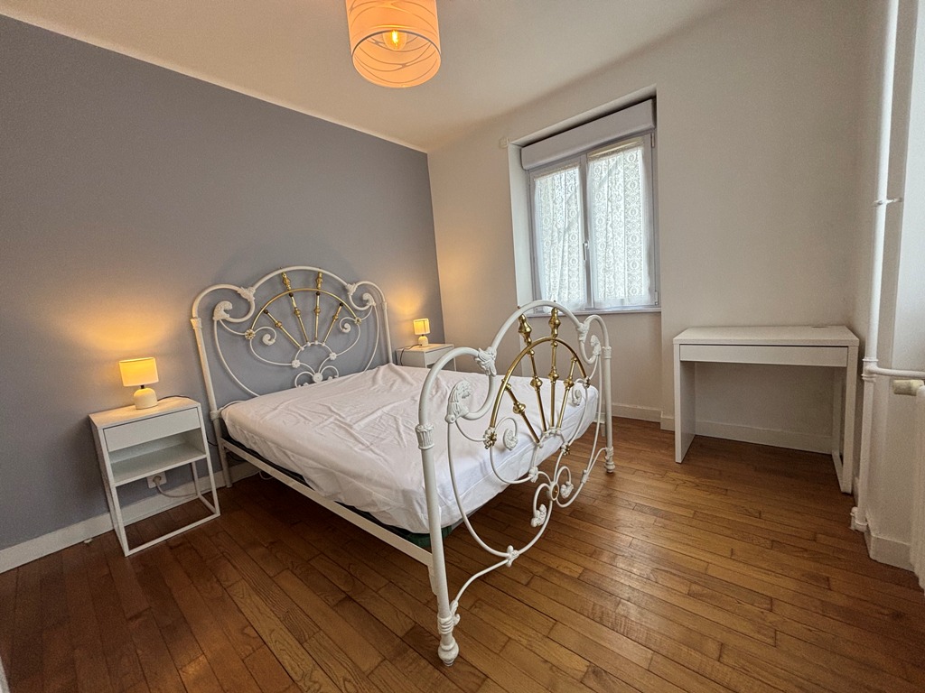 A Louer. Disponible Immédiatement. Quimper Kerfeunteun, Maison Meublée et Rénovée !