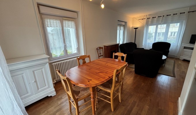 A Louer. Disponible Immédiatement. Quimper Kerfeunteun, Maison Meublée et Rénovée !