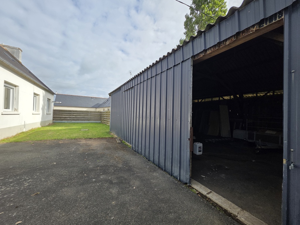 Plonéour Lanvern – Dans la Jolie Campagne, La Grande Maison 5 Chambres Avec Son Hangar et Jardin de 600m²