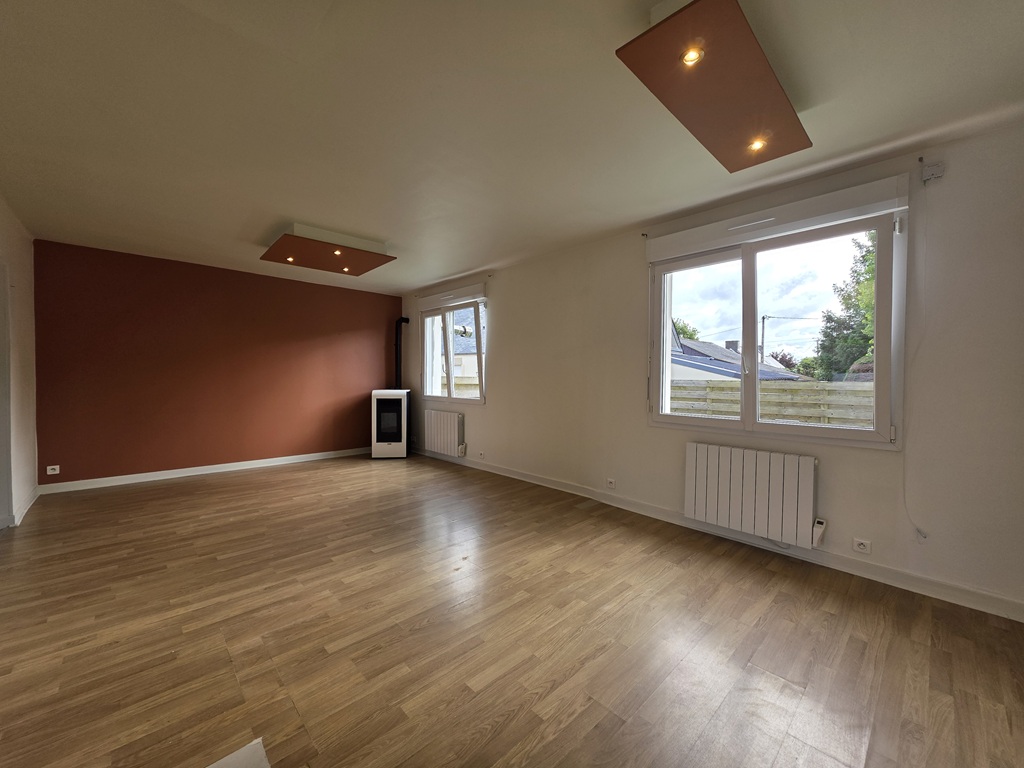 Plonéour Lanvern – Dans la Jolie Campagne, La Grande Maison 5 Chambres Avec Son Hangar et Jardin de 600m²