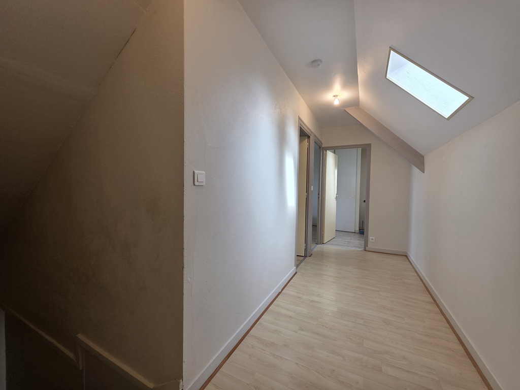 Plonéour Lanvern – Dans la Jolie Campagne, La Grande Maison 5 Chambres Avec Son Hangar et Jardin de 600m²