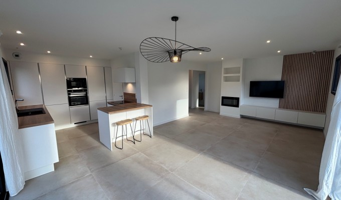 Pluguffan – Maison Contemporaine de 2024 pour 116 m² Avec Vie De Plain Pied aux Lignes Epurées.