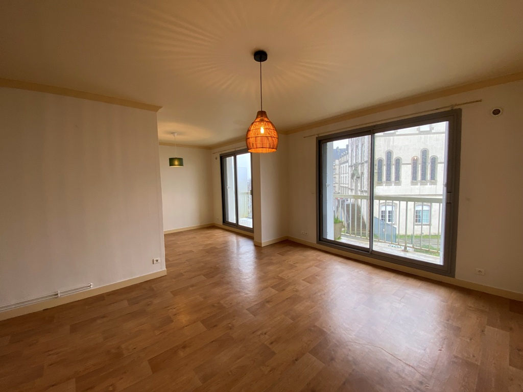 A Louer. Libre immédiatement. Quimper proche Centre-Ville. Appartement T3 Agréable avec Balcon !