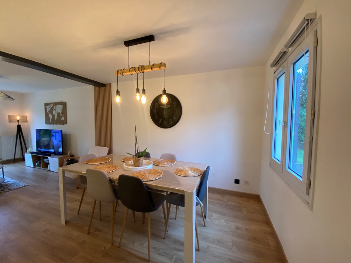 A Louer – Libre le 15/03/2026  – Petite Maison Entièrement Rénovée dans un quartier CALME !