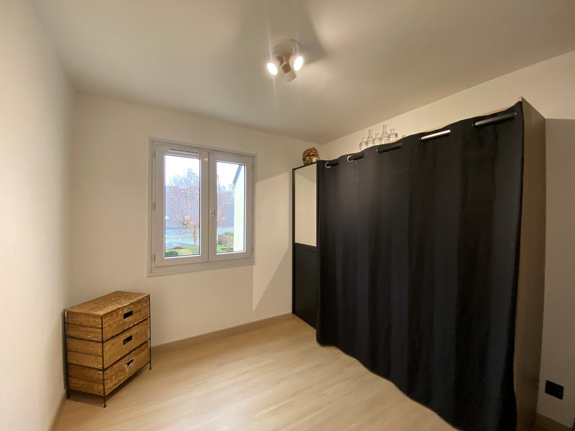 A Louer – Libre le 15/03/2026  – Petite Maison Entièrement Rénovée dans un quartier CALME !