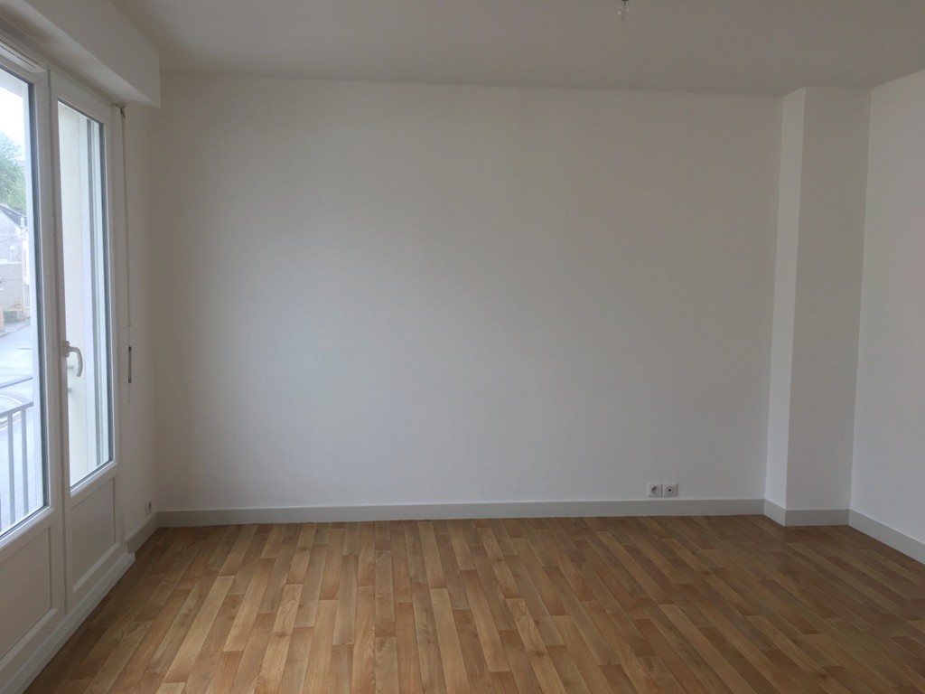 A Louer. Libre début Mars. Quimper proche Centre-Ville. Appartement T3 refait à neuf !