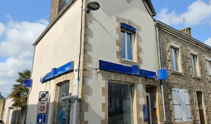 Pont L’abbé, A LOUER, Libre au 15.03.2026,  Emplacement Numéro 1 Pour Bureaux Commerciaux