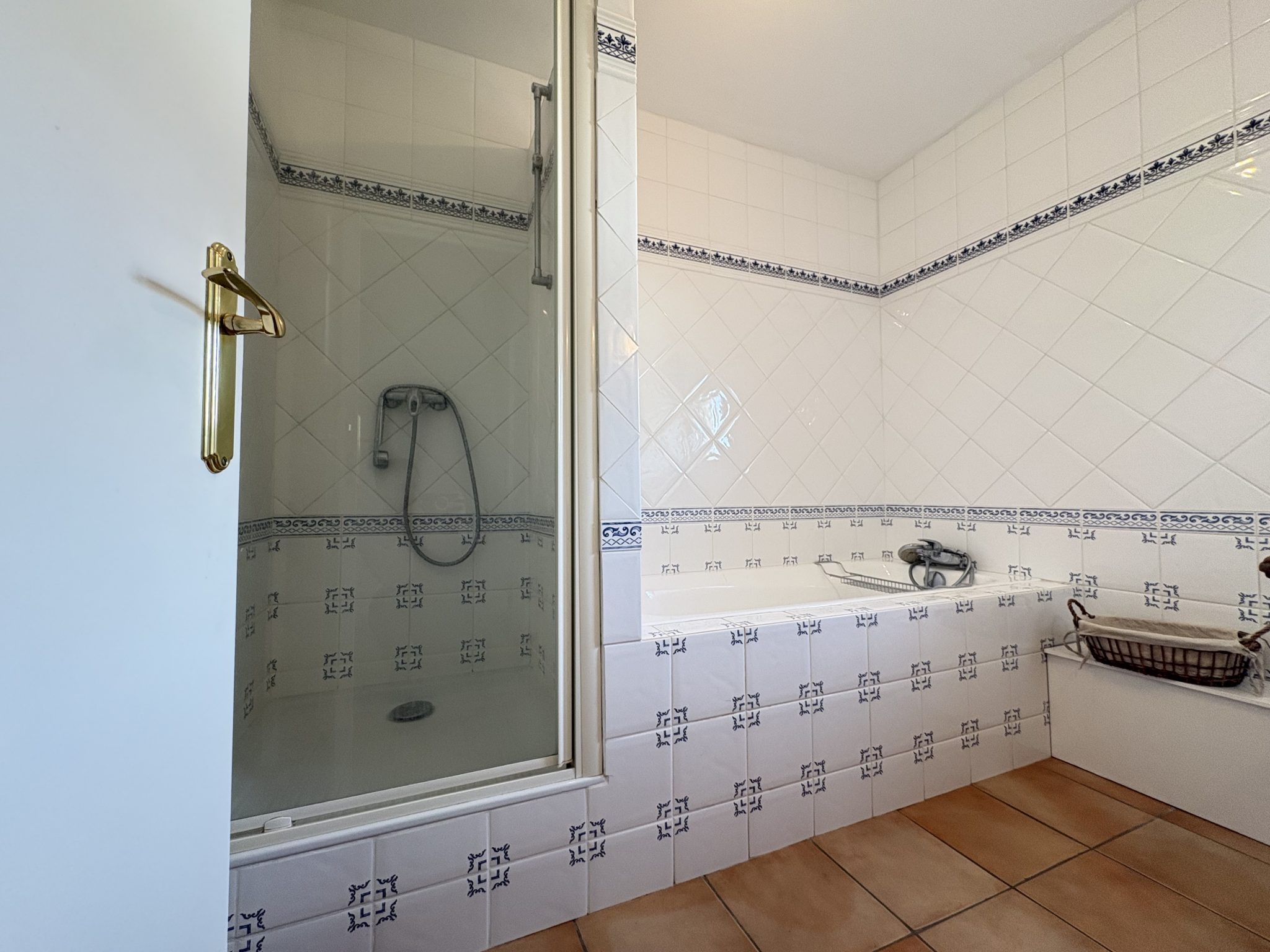 Concarneau, Superbe & Rare Appartement Avec Terrasse & Garage à Pied de La Plage