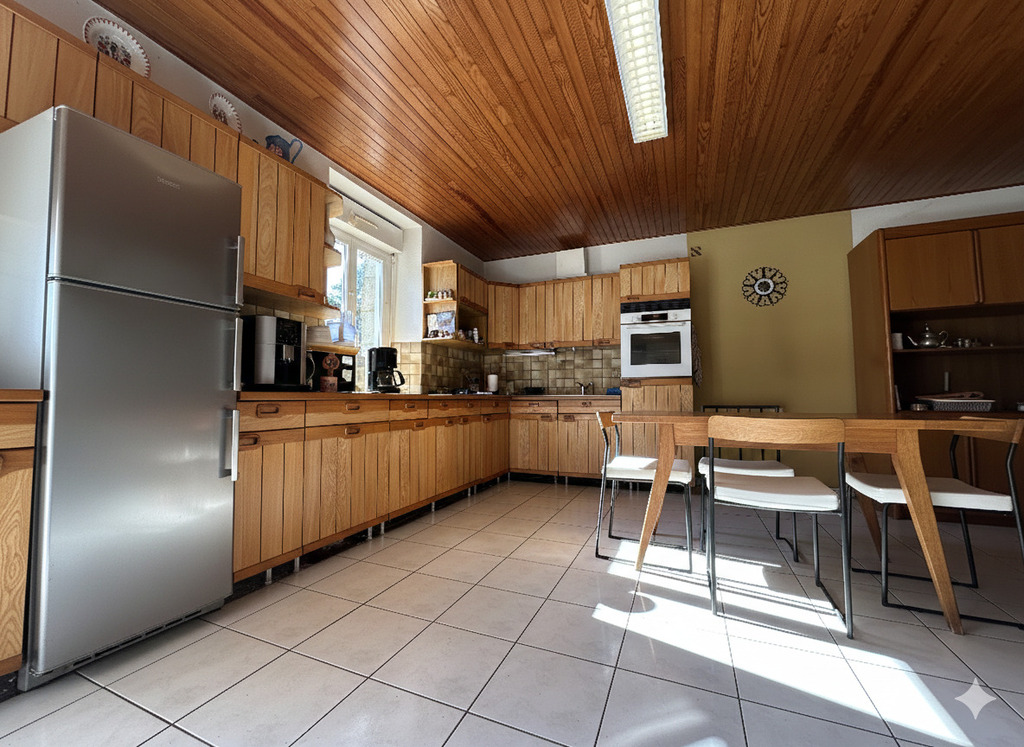 Bannalec, Authentique Maison de 1908 avec Dépendance sur un Terrain de 800m². Proche Commerces & Ecoles