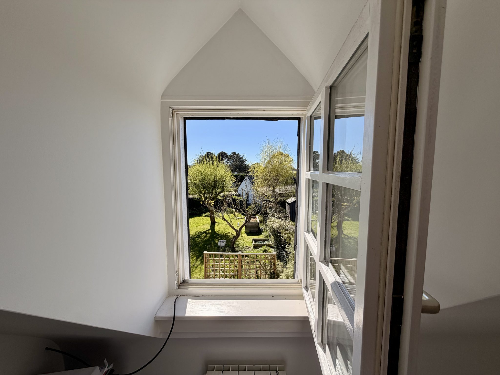 Belle-Île “Le Palais” Maison Rénovée au Calme avec Jardin Arboré Proche Port & Plages