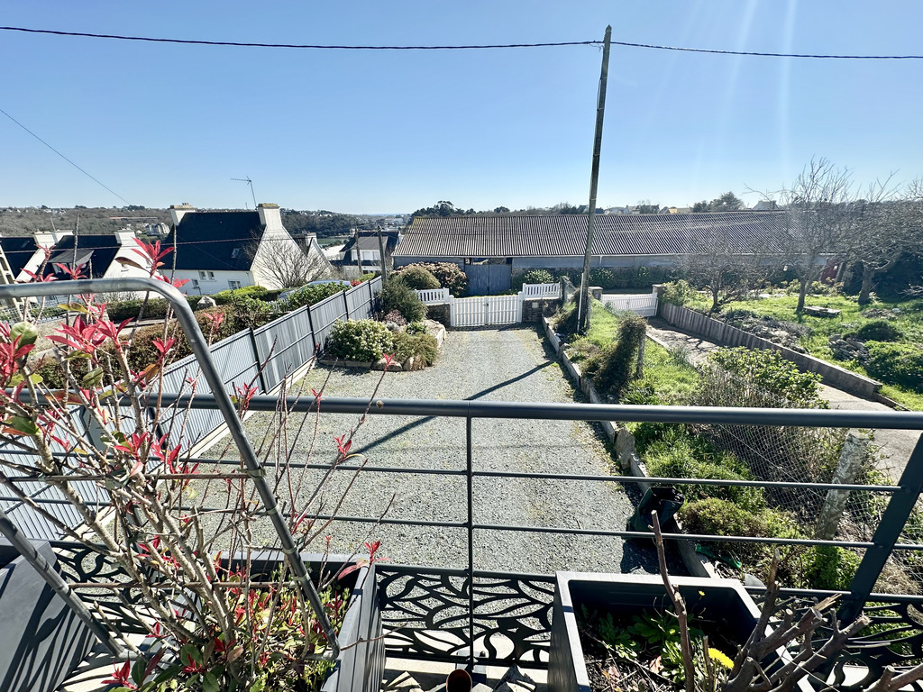 Audierne, Quartier Recherché – Maison 1993 sur Sous Sol & Terrasse Plein Sud