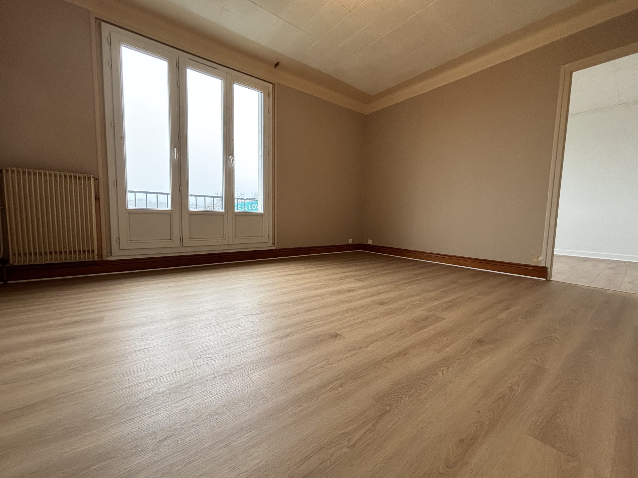 A Louer. Libre Immédiatement. Quimper, Quartier Saint-Marc, T2 de 41 m² avec Balcon