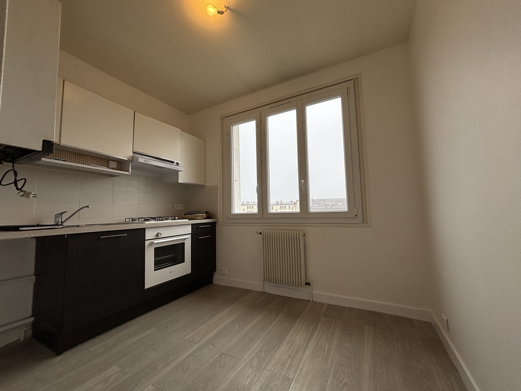 A Louer. Libre Immédiatement. Quimper, Quartier Saint-Marc, T2 de 41 m² avec Balcon