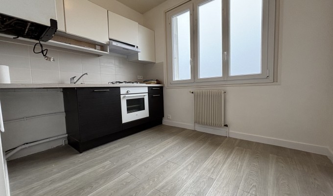 A Louer. Libre Immédiatement. Quimper, Quartier Saint-Marc, T2 de 41 m² avec Balcon