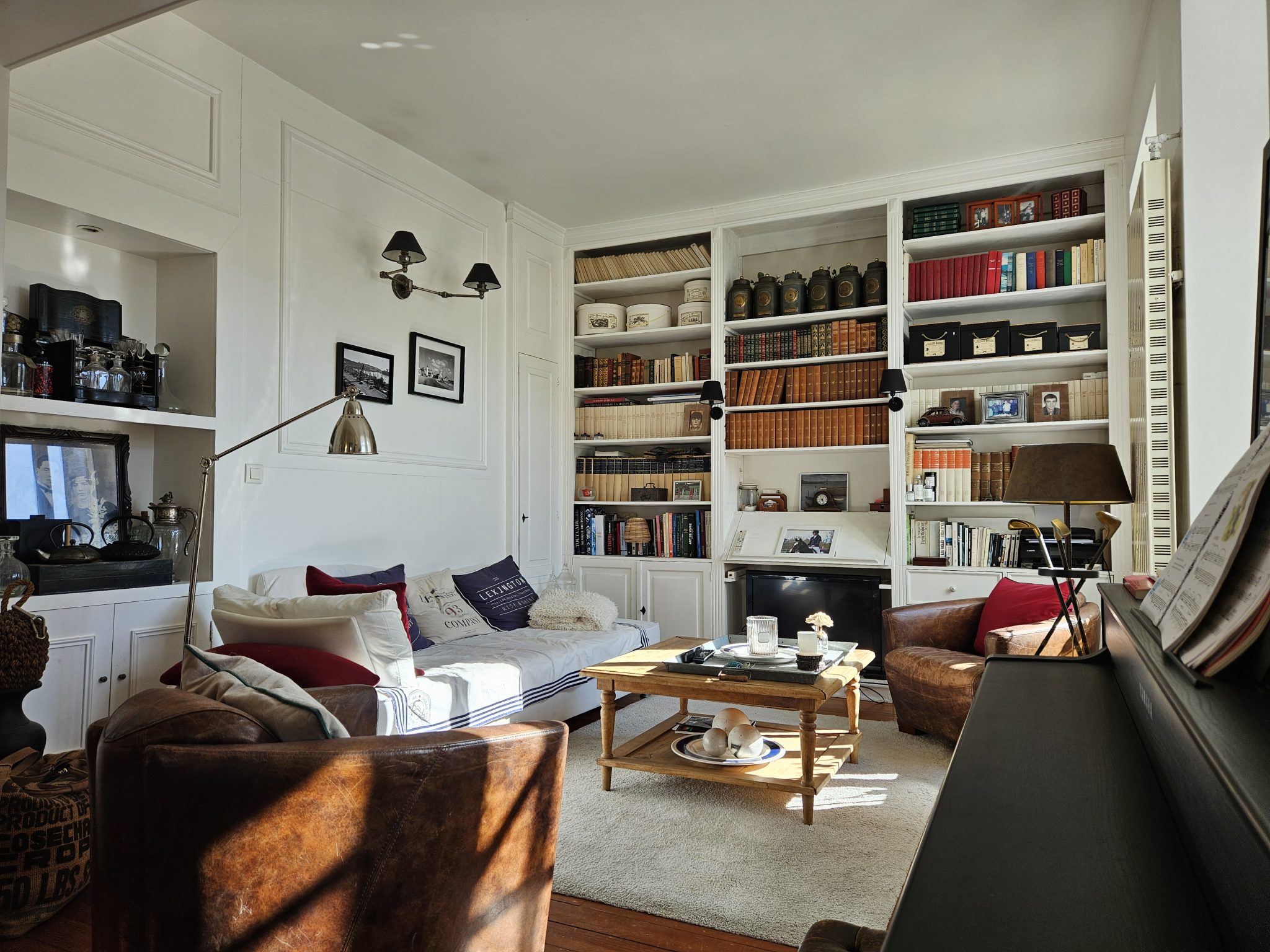 Concarneau, Au cœur du Centre Ville, Charmante Maison des Années 1930 avec Jardin Clos.